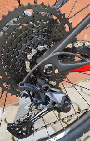 V1000 PRO Matt black red grey 4