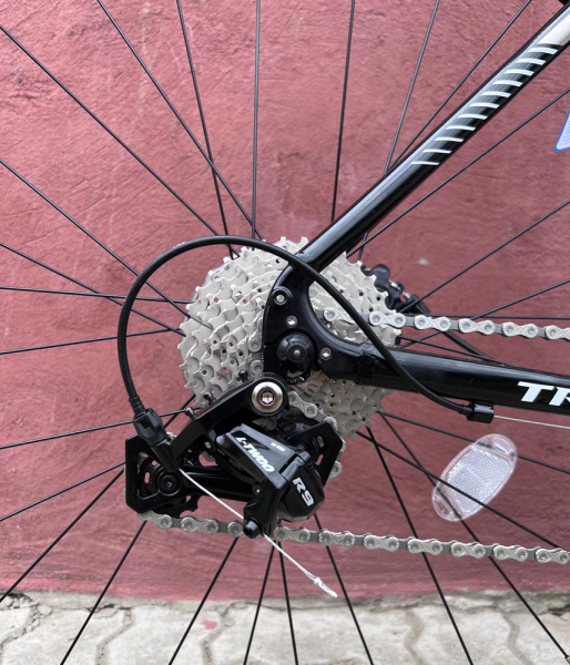 CLIMBER 3_3 black grey white 2