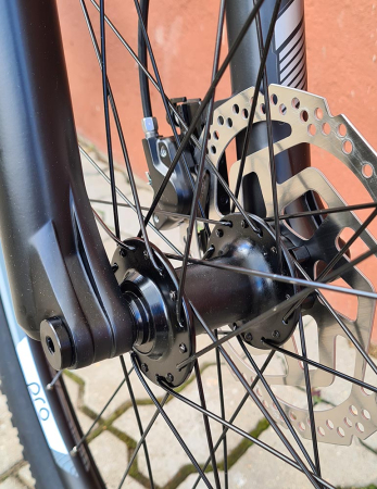 V1000 PRO Matt black red grey 6