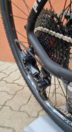 Q1300 PRO matt black black silver 3